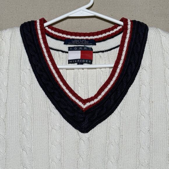 Vintage Tommy Hilfiger Sweater Vest Sz L White Cable Knit V Neck Preppy Academia - Picture 3 of 9